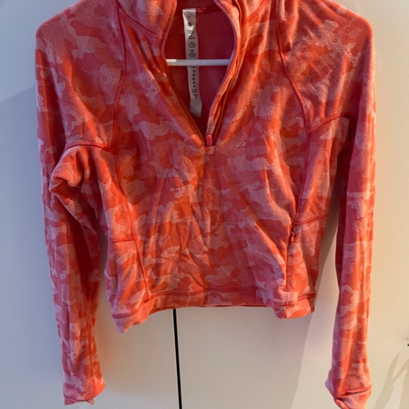 Lululemon top - Picture 7 of 7